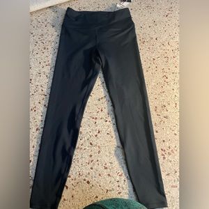NWT LILYBOD leggings small
